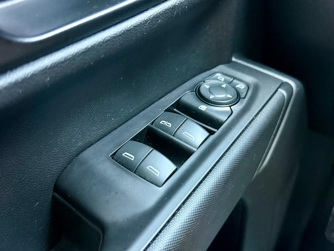 Chevrolet Silverado 1500 4WD Crew Cab 147" Custom 2020