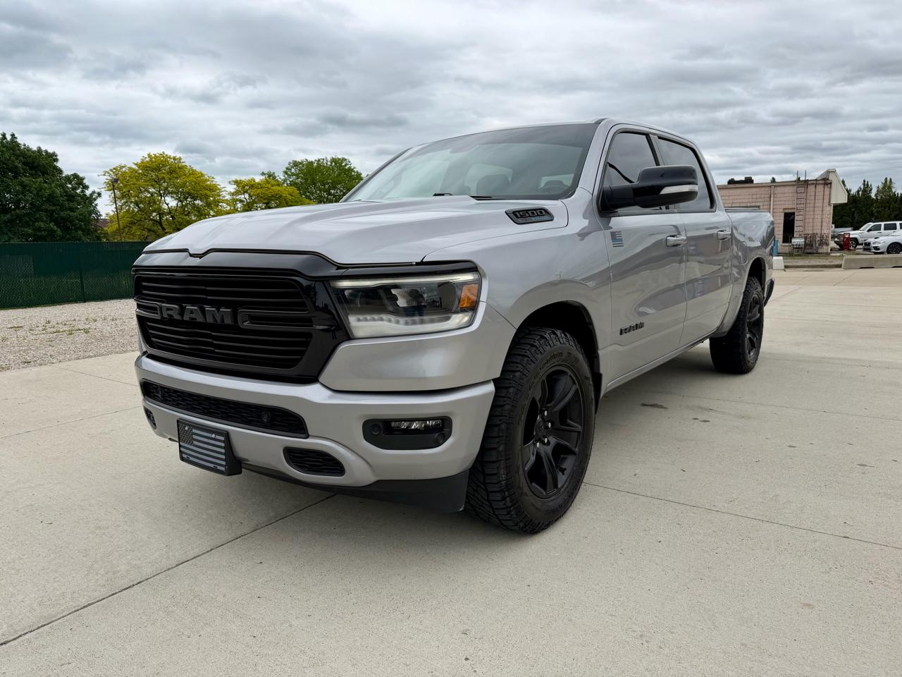 RAM 1500 Big Horn 4x4 Crew Cab 5'7" Box 2021