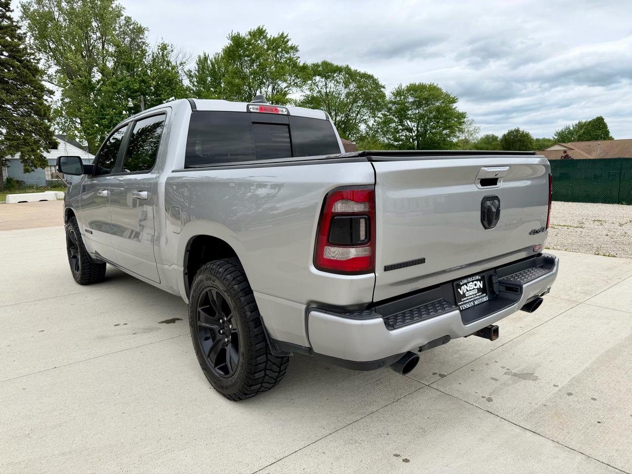 RAM 1500 Big Horn 4x4 Crew Cab 5'7" Box 2021