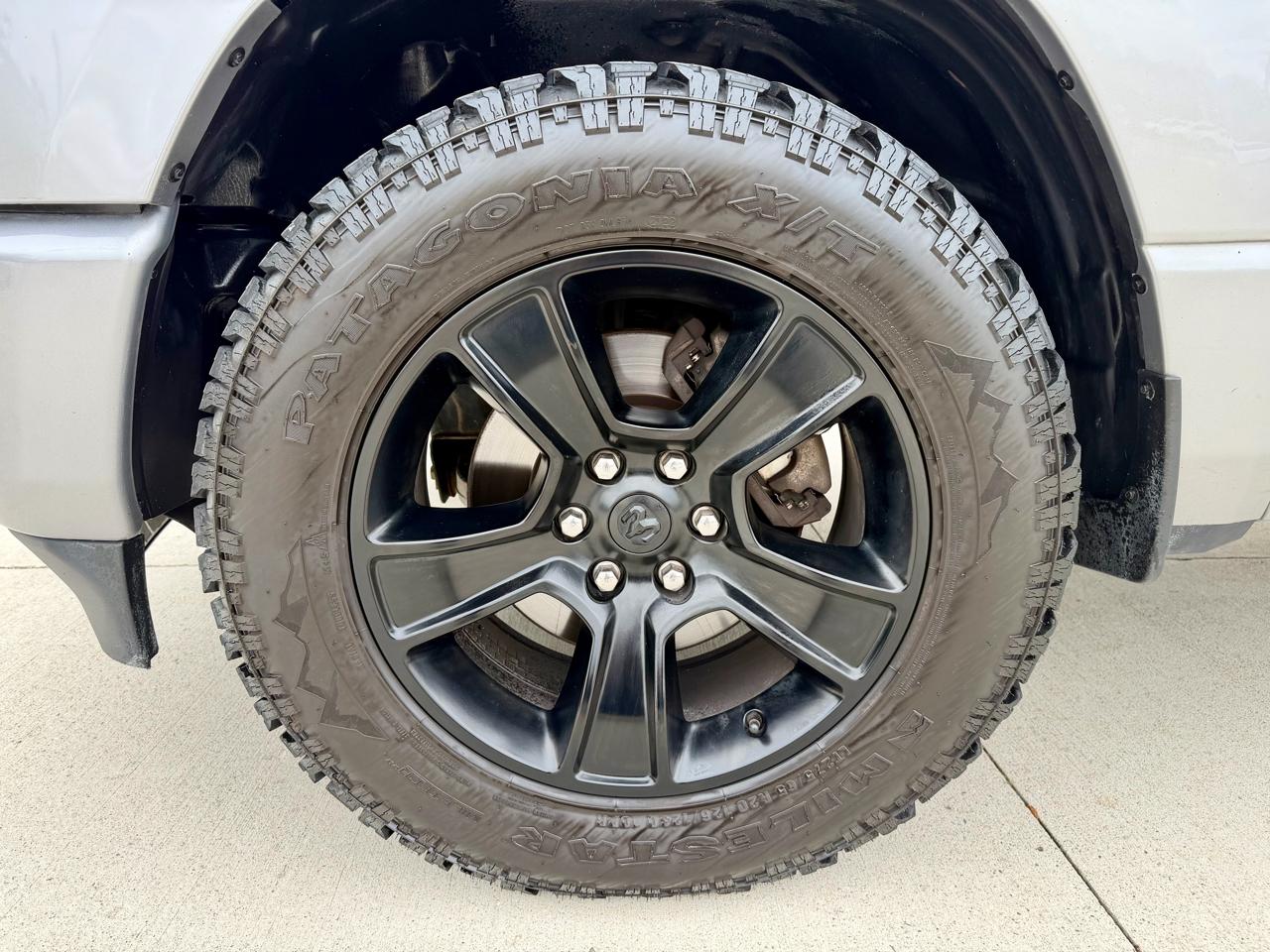 RAM 1500 Big Horn 4x4 Crew Cab 5'7" Box 2021