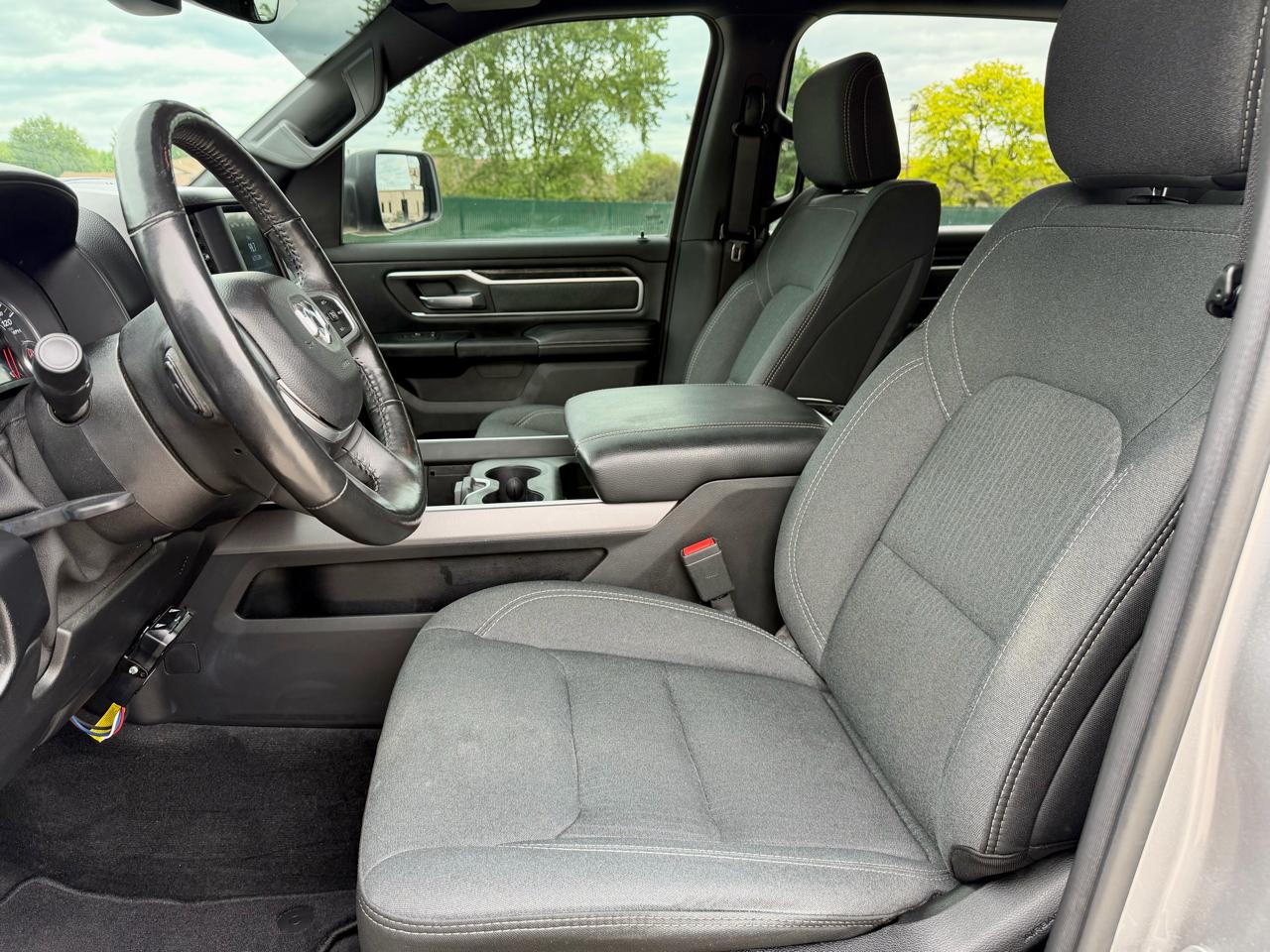 RAM 1500 Big Horn 4x4 Crew Cab 5'7" Box 2021