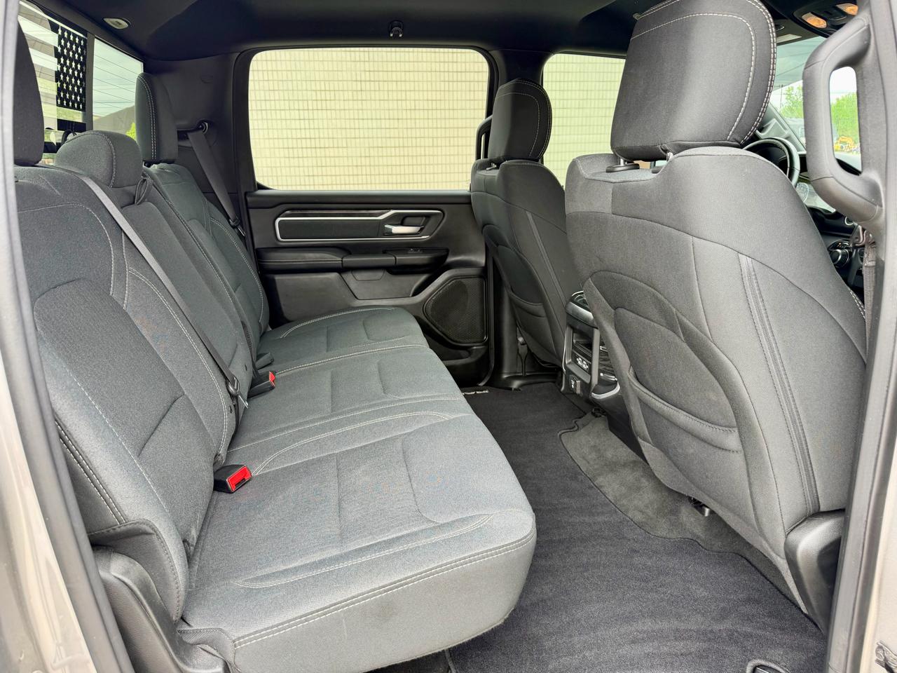 RAM 1500 Big Horn 4x4 Crew Cab 5'7" Box 2021