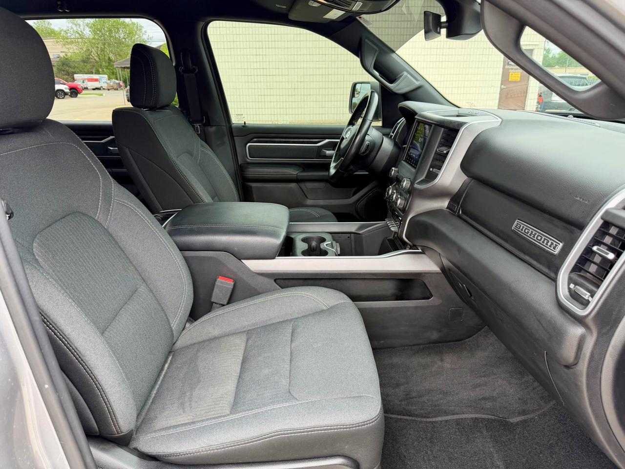 RAM 1500 Big Horn 4x4 Crew Cab 5'7" Box 2021