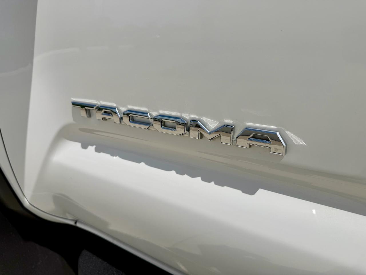 Toyota Tacoma 4WD TRD Off Road Double Cab 6' Bed V6 AT (Natl) 2021