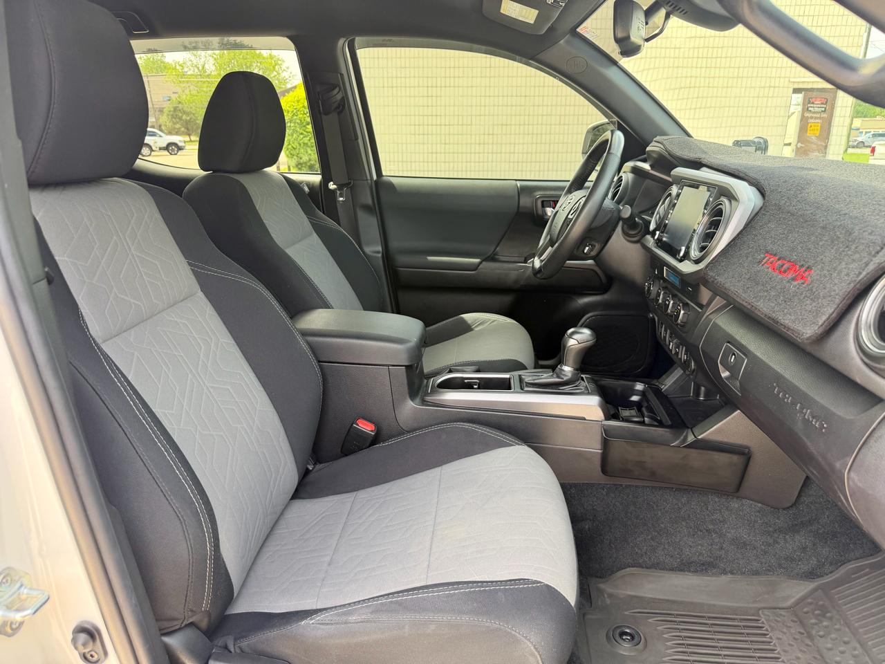 Toyota Tacoma 4WD TRD Off Road Double Cab 6' Bed V6 AT (Natl) 2021