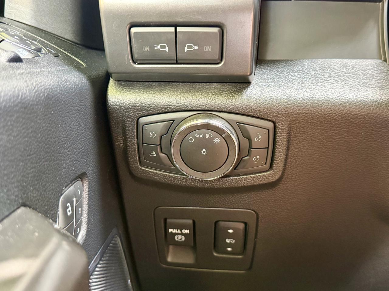 Ford F-150 Lariat 4WD SuperCrew 5.5' Box 2018