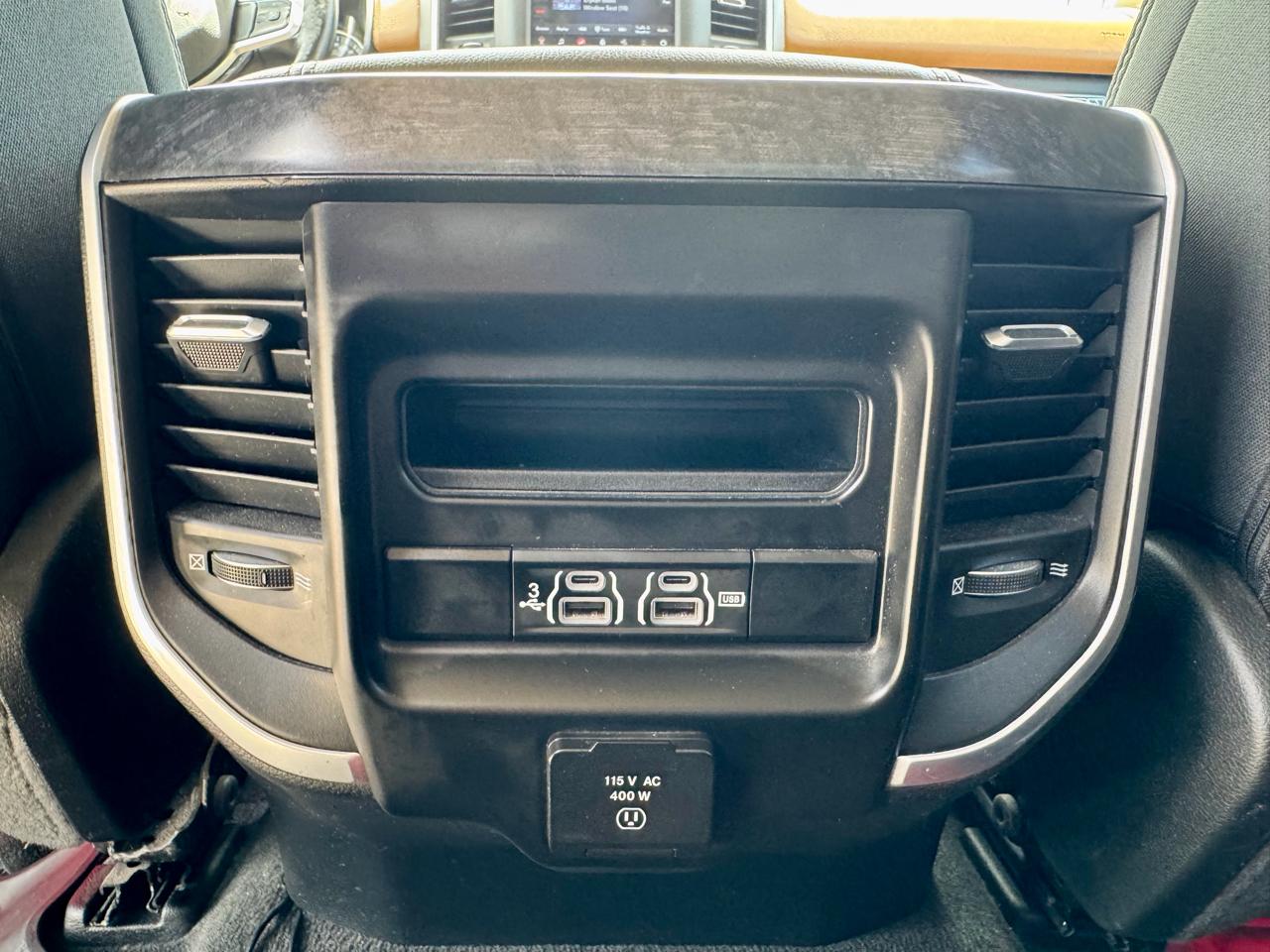 RAM 1500 Big Horn 4x4 Crew Cab 5'7" Box 2020