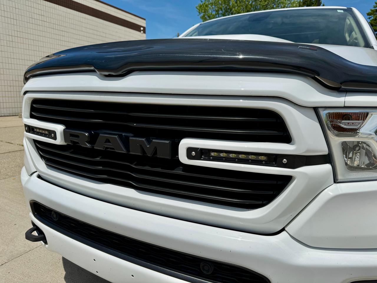 RAM 1500 Big Horn 4x4 Crew Cab 5'7" Box 2020