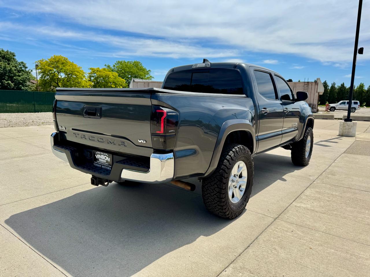 Toyota Tacoma 4WD SR5 Double Cab 5' Bed V6 AT (Natl) 2020