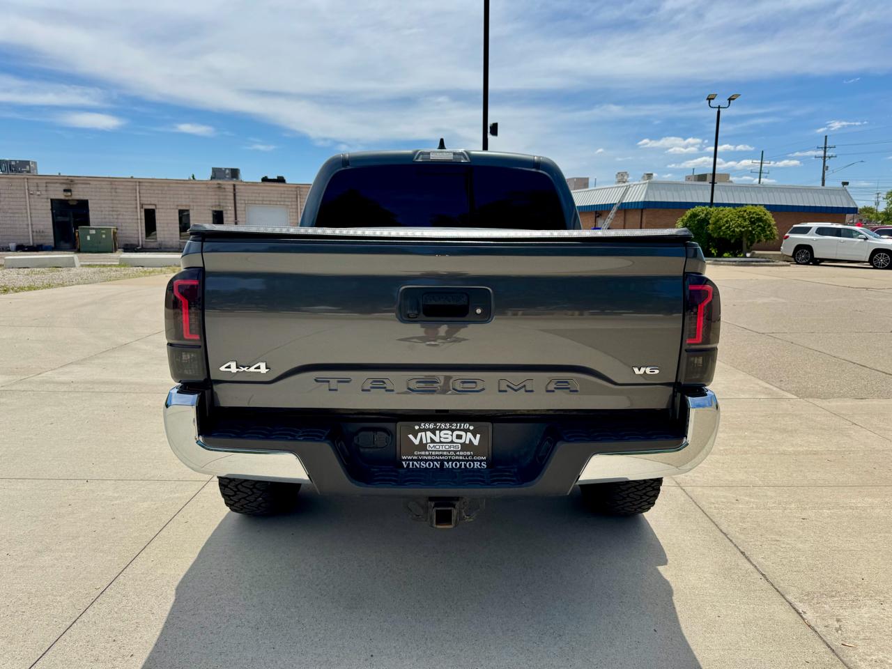 Toyota Tacoma 4WD SR5 Double Cab 5' Bed V6 AT (Natl) 2020