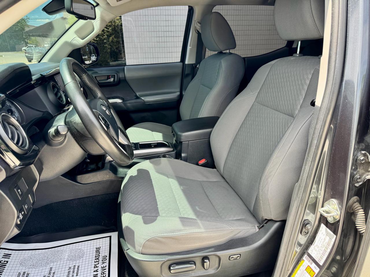 Toyota Tacoma 4WD SR5 Double Cab 5' Bed V6 AT (Natl) 2020