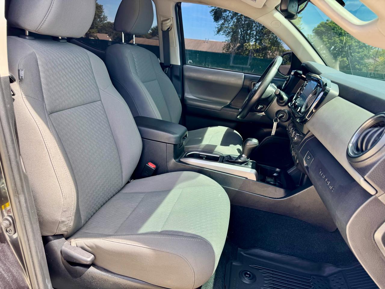 Toyota Tacoma 4WD SR5 Double Cab 5' Bed V6 AT (Natl) 2020