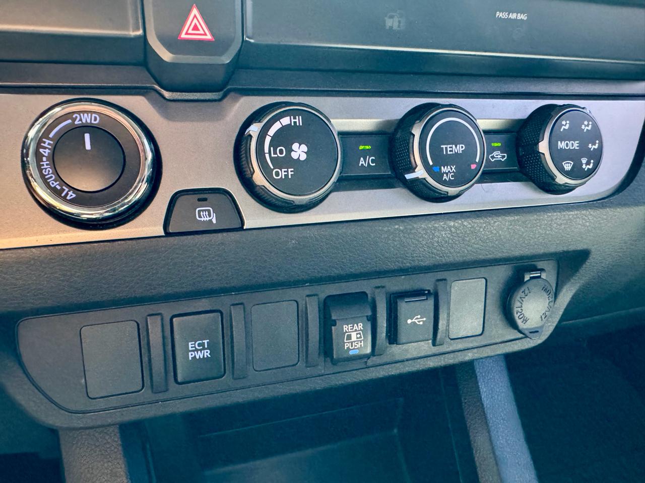 Toyota Tacoma 4WD SR5 Double Cab 5' Bed V6 AT (Natl) 2020