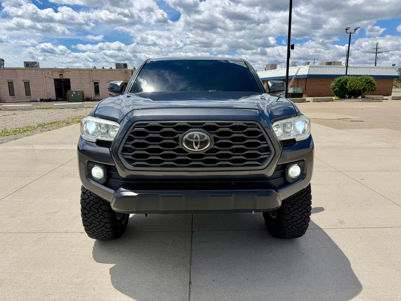 Toyota Tacoma 4WD SR5 Double Cab 5' Bed V6 AT (Natl) 2020