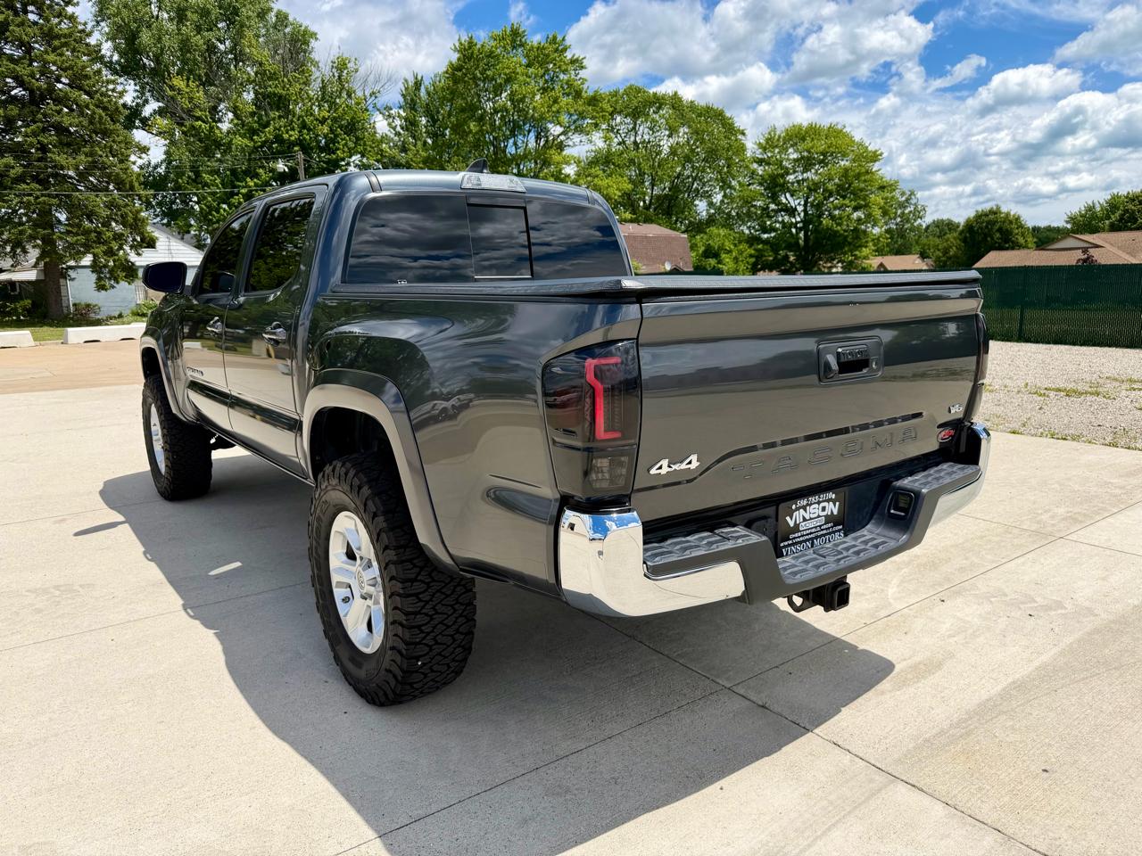 Toyota Tacoma 4WD SR5 Double Cab 5' Bed V6 AT (Natl) 2020