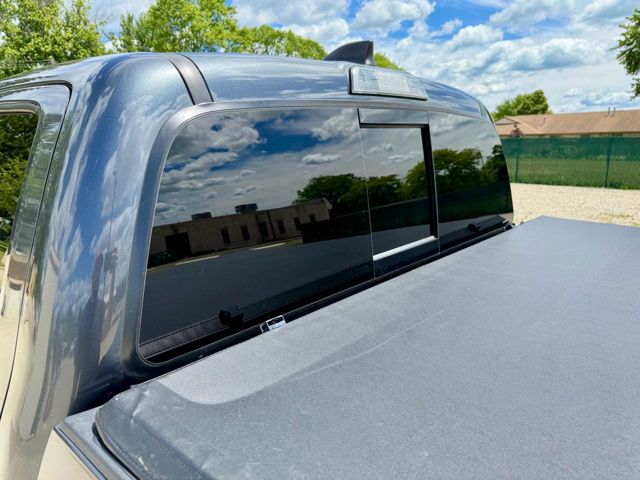 Toyota Tacoma 4WD SR5 Double Cab 5' Bed V6 AT (Natl) 2020