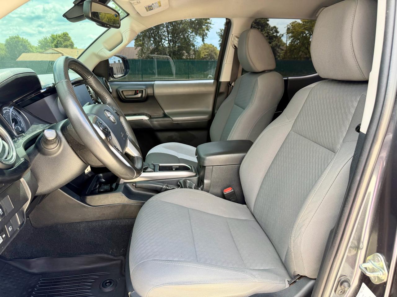 Toyota Tacoma 4WD SR5 Double Cab 5' Bed V6 AT (Natl) 2020
