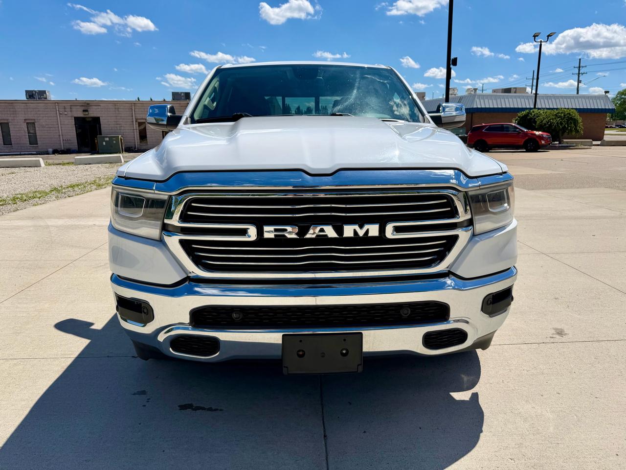 RAM 1500 Laramie 4x4 Crew Cab 5'7" Box 2020