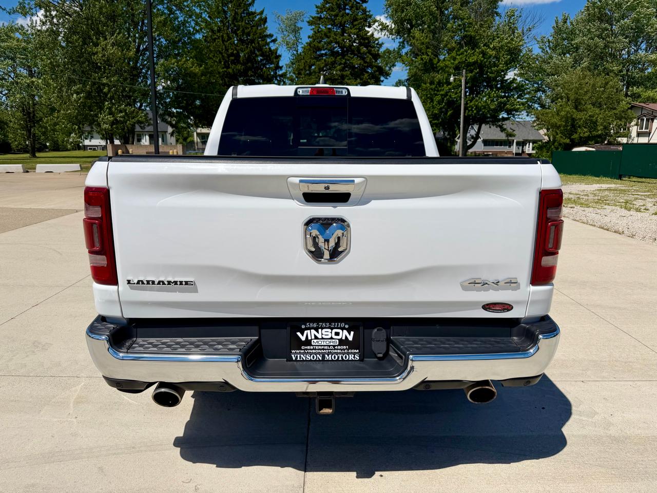 RAM 1500 Laramie 4x4 Crew Cab 5'7" Box 2020