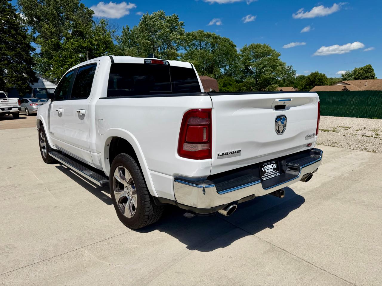 RAM 1500 Laramie 4x4 Crew Cab 5'7" Box 2020