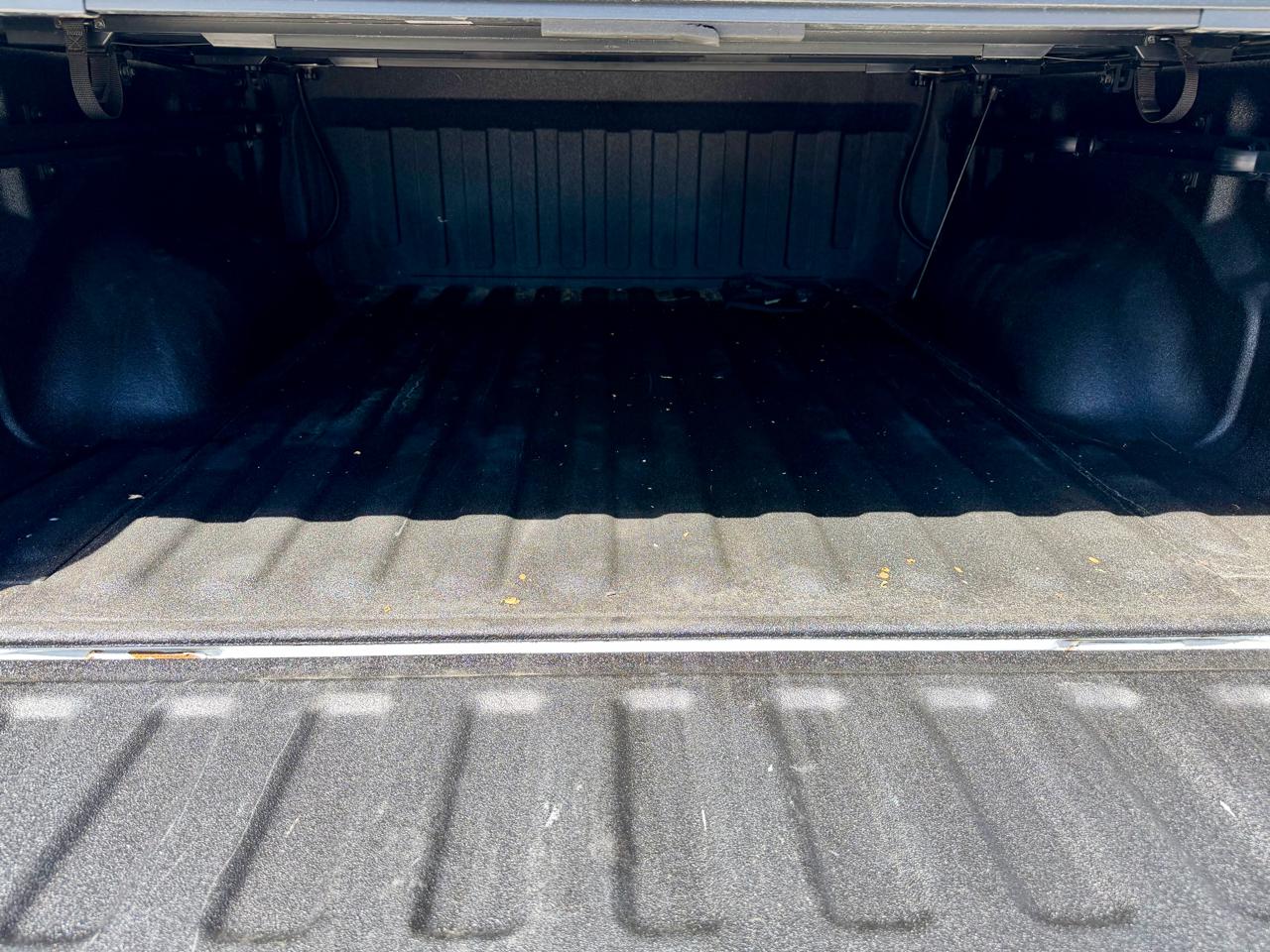 RAM 1500 Laramie 4x4 Crew Cab 5'7" Box 2020