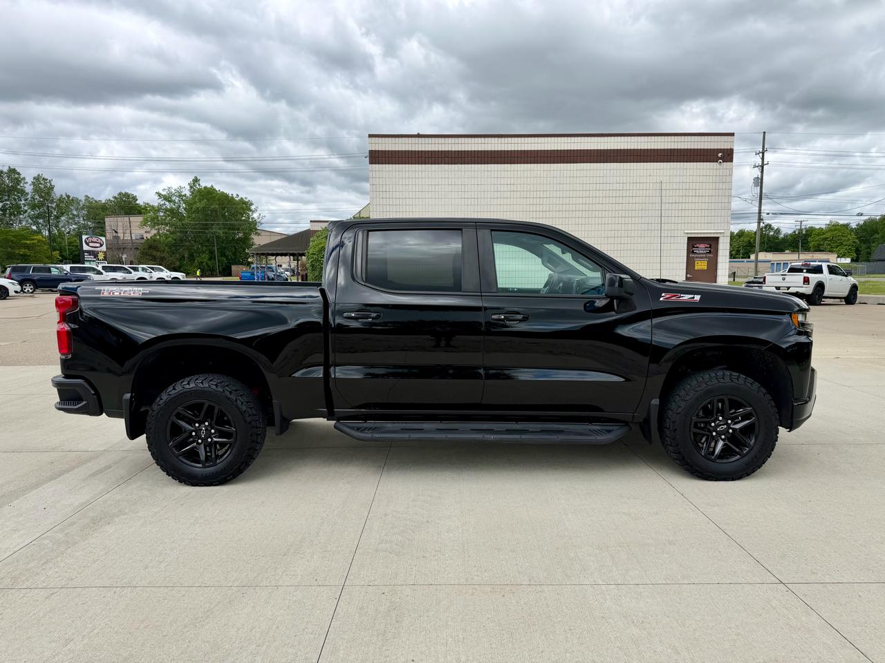 Chevrolet Silverado 1500 4WD Crew Cab 147" LT Trail Boss 2019