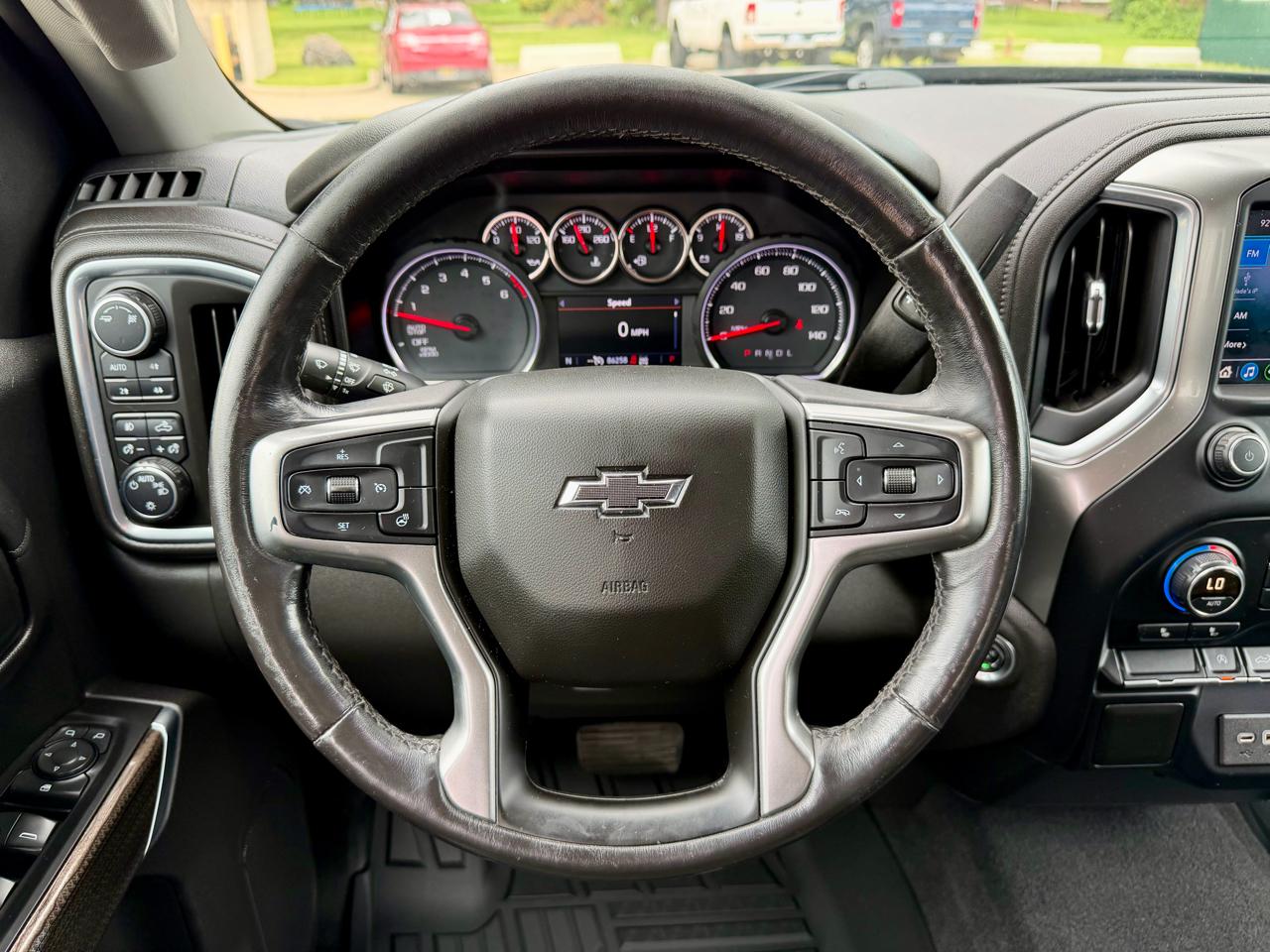 Chevrolet Silverado 1500 4WD Crew Cab 147" LT Trail Boss 2019