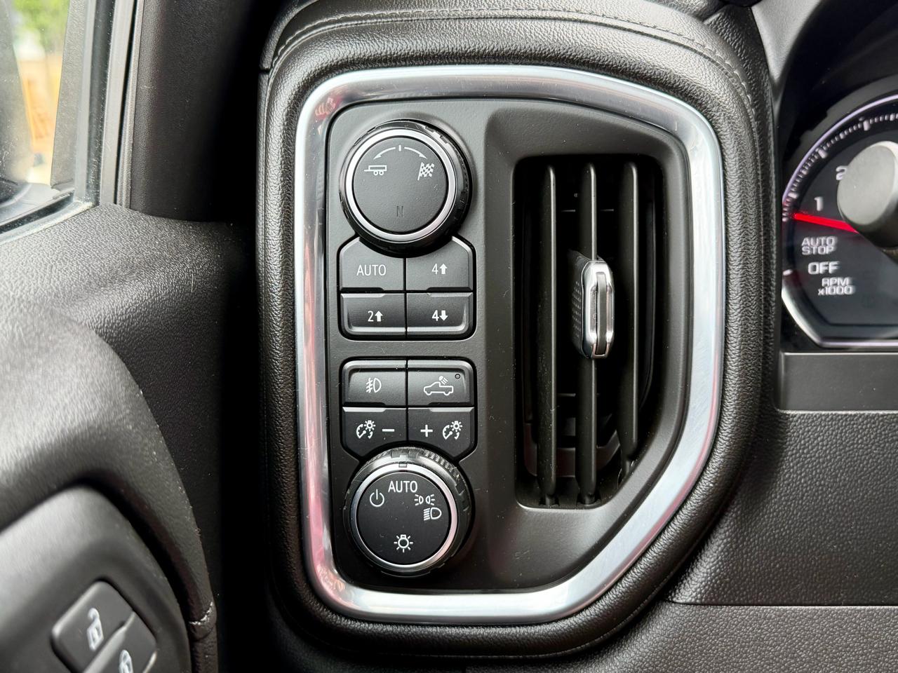 Chevrolet Silverado 1500 4WD Crew Cab 147" LT Trail Boss 2019