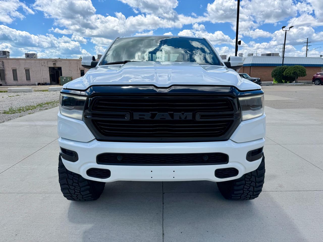 RAM 1500 Big Horn 4x4 Crew Cab 5'7" Box 2020