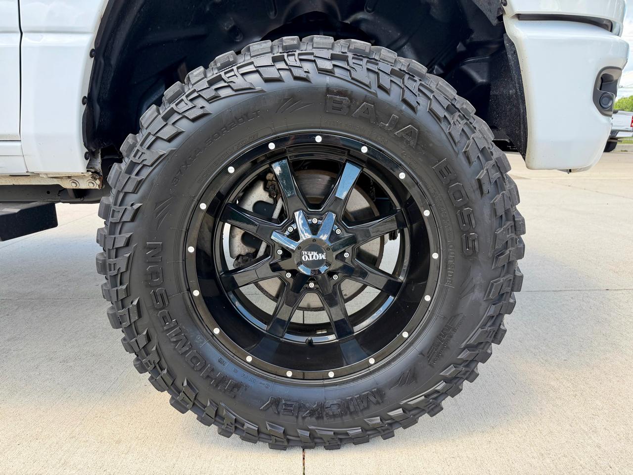 RAM 1500 Big Horn 4x4 Crew Cab 5'7" Box 2020