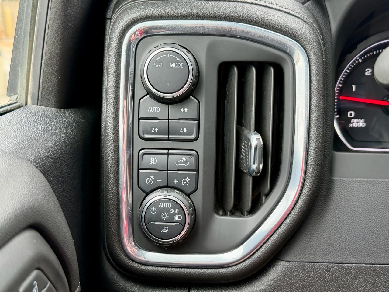 Chevrolet Silverado 2500HD 4WD Crew Cab 159" LTZ 2022