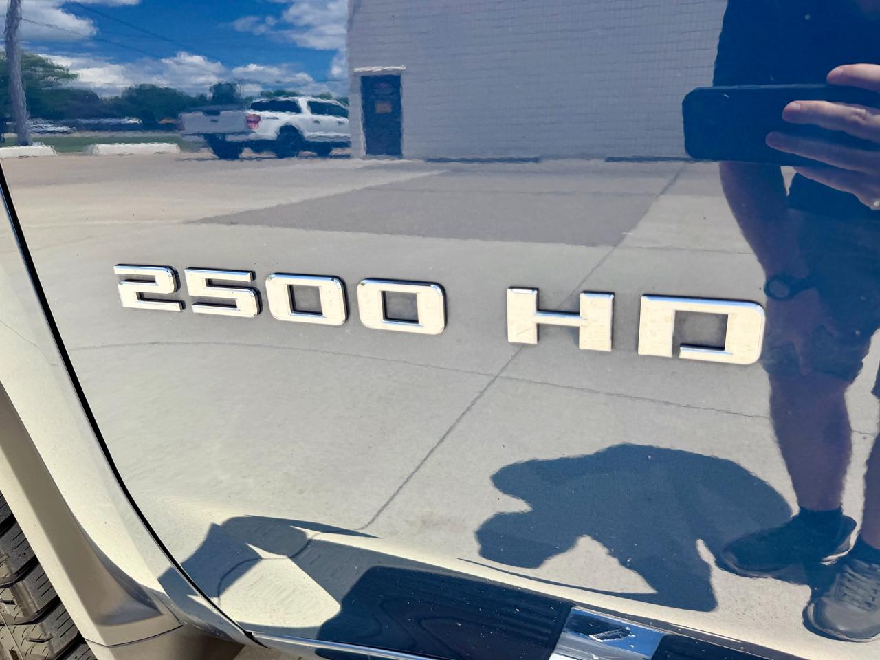 Chevrolet Silverado 2500HD 4WD Crew Cab 159" High Country 2022
