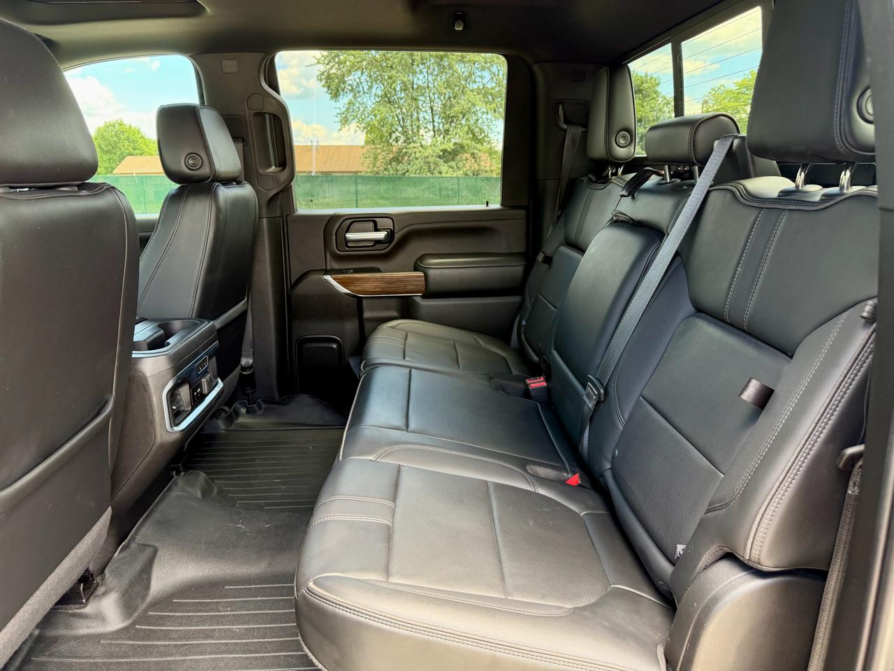 Chevrolet Silverado 2500HD 4WD Crew Cab 159" High Country 2022
