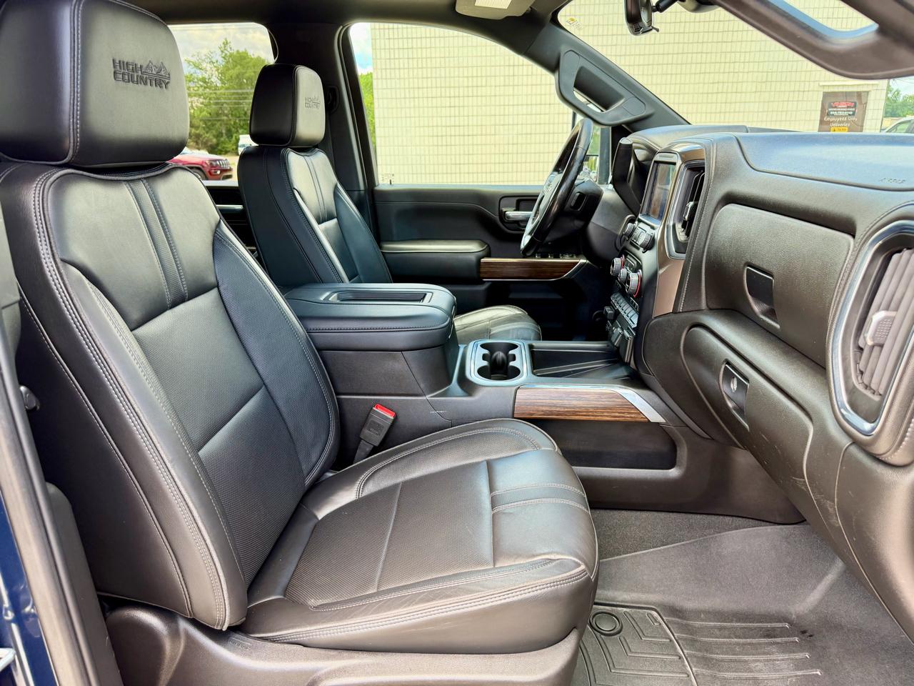 Chevrolet Silverado 2500HD 4WD Crew Cab 159" High Country 2022