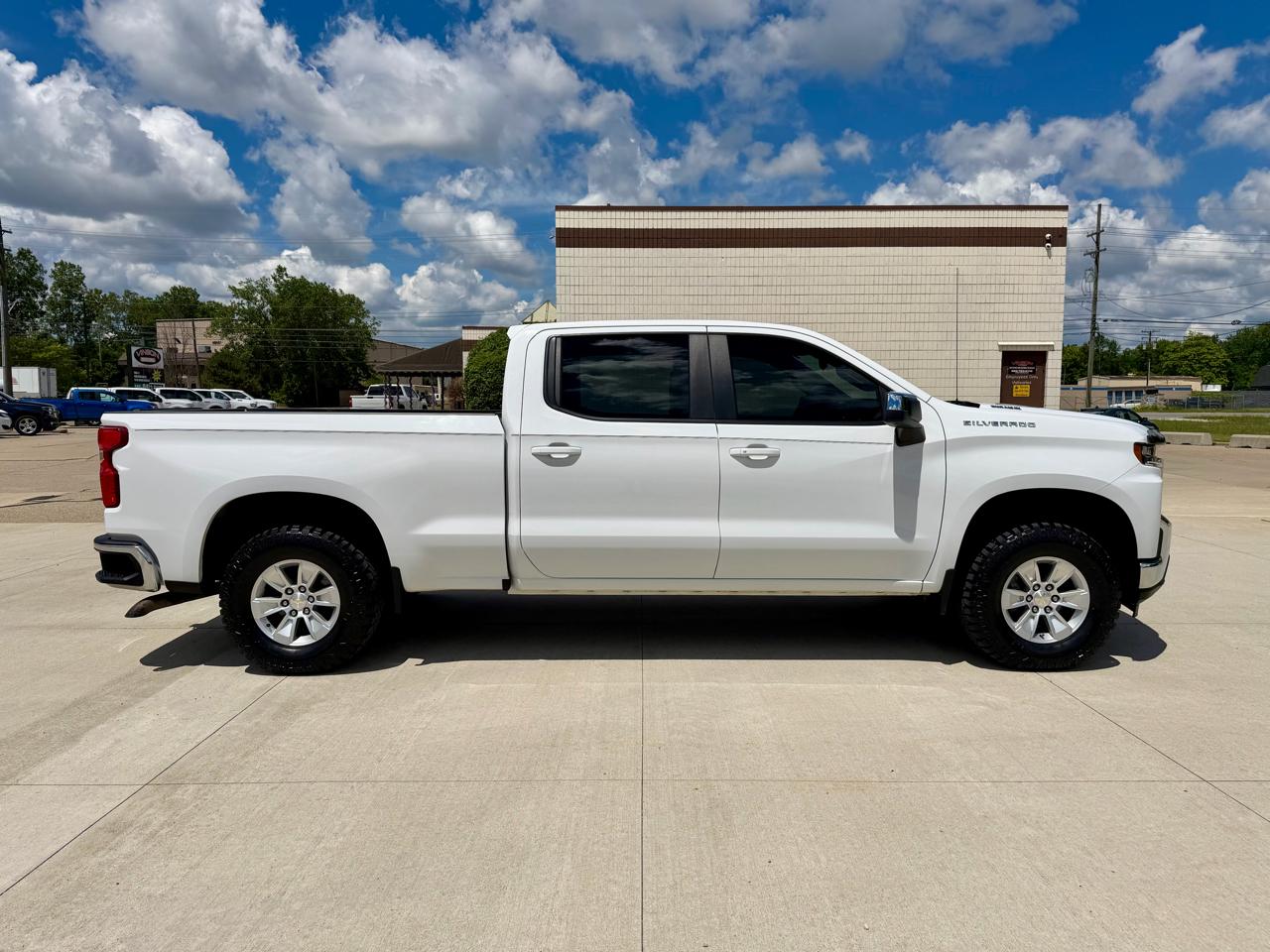 Chevrolet Silverado 1500 4WD Crew Cab 157" LT 2021