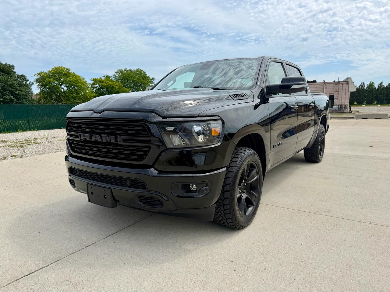 RAM 1500 Big Horn 4x4 Crew Cab 5'7" Box 2022