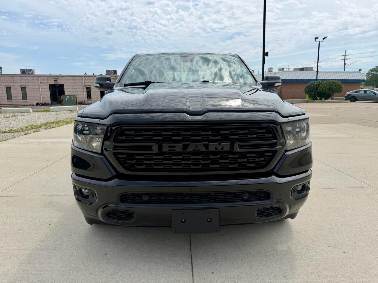 RAM 1500 Big Horn 4x4 Crew Cab 5'7" Box 2022