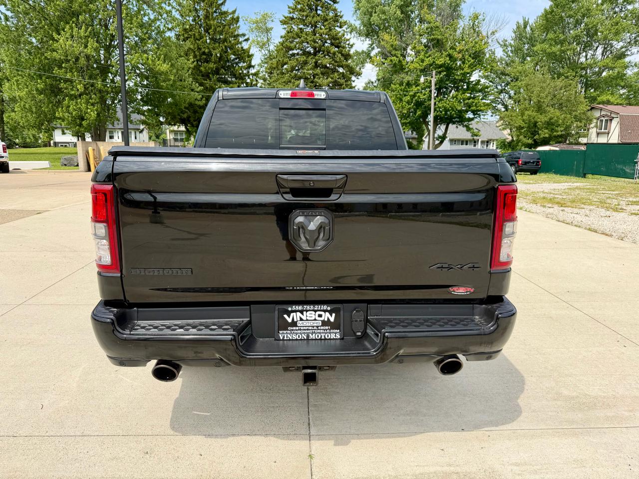 RAM 1500 Big Horn 4x4 Crew Cab 5'7" Box 2022