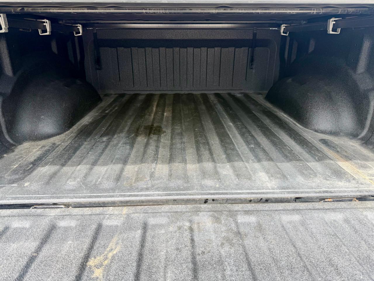 RAM 1500 Big Horn 4x4 Crew Cab 5'7" Box 2022