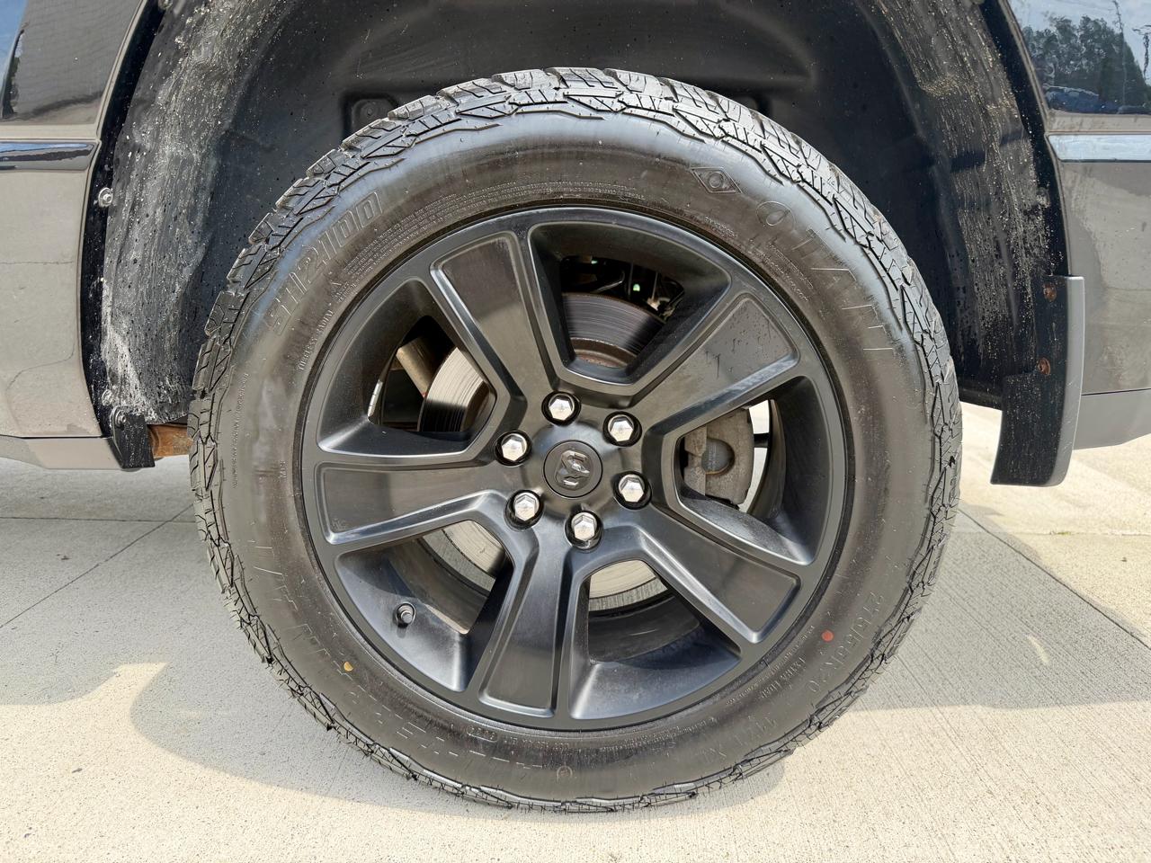 RAM 1500 Big Horn 4x4 Crew Cab 5'7" Box 2022