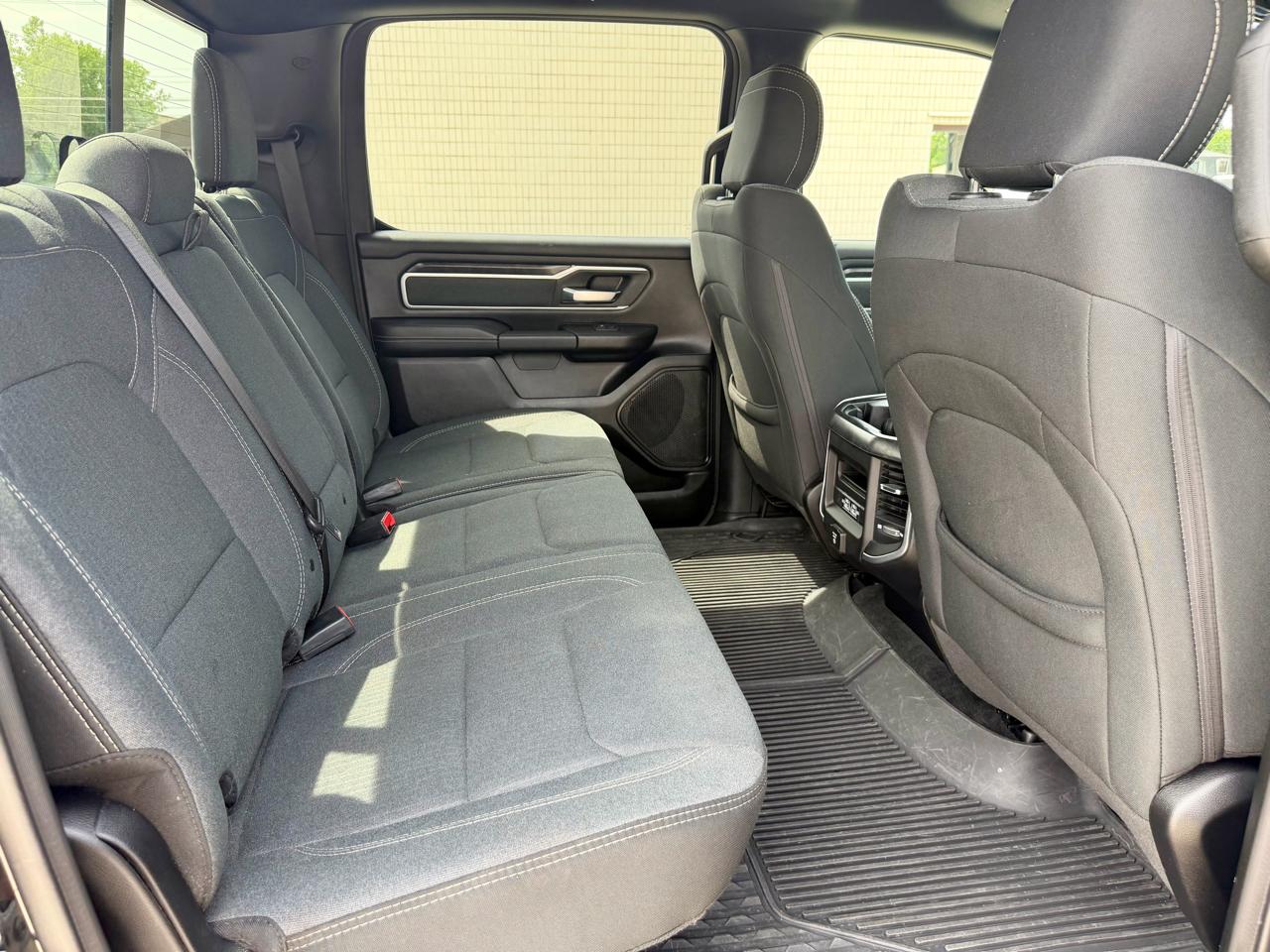 RAM 1500 Big Horn 4x4 Crew Cab 5'7" Box 2022