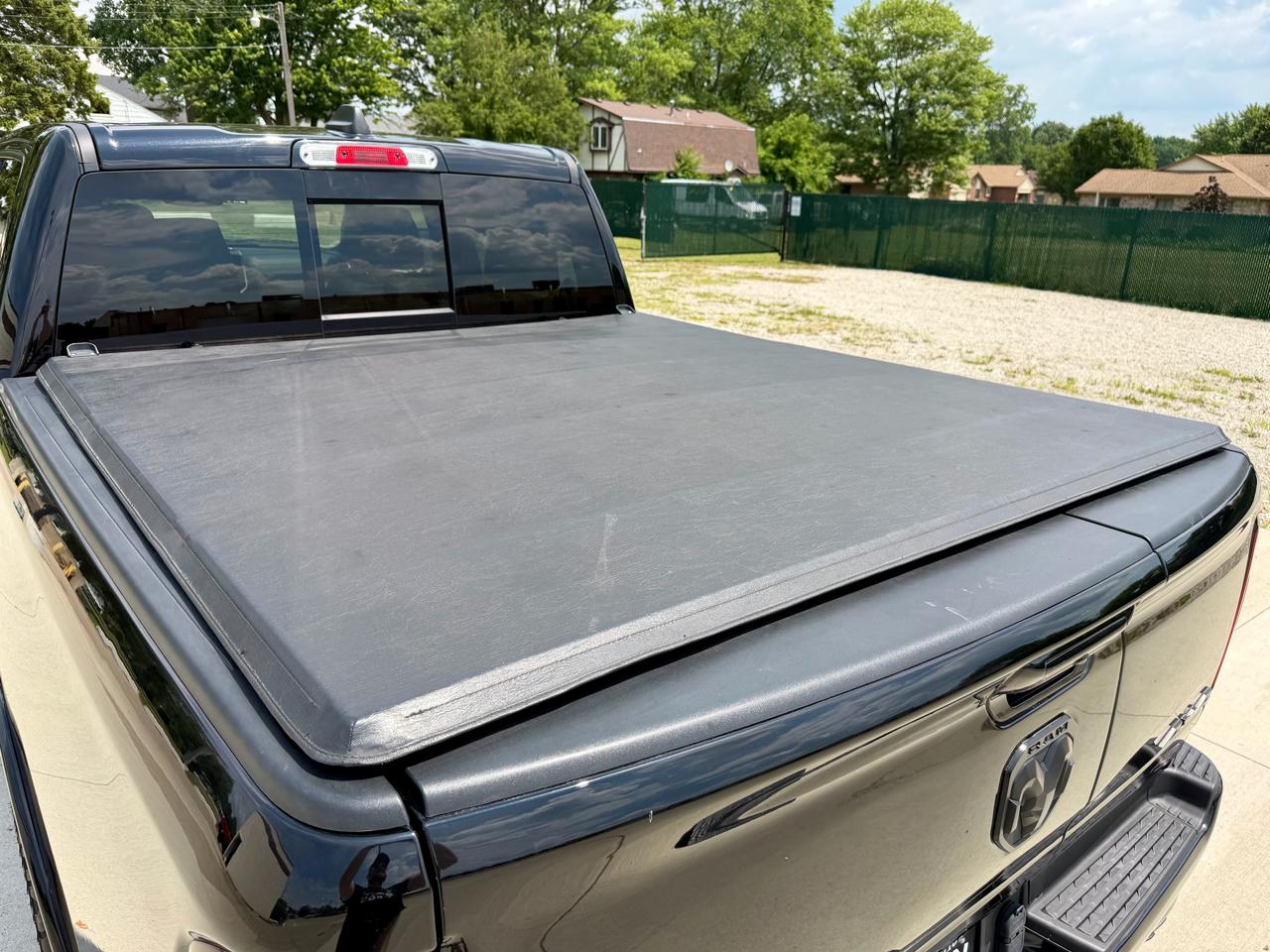 RAM 1500 Laramie 4x4 Crew Cab 5'7" Box 2022