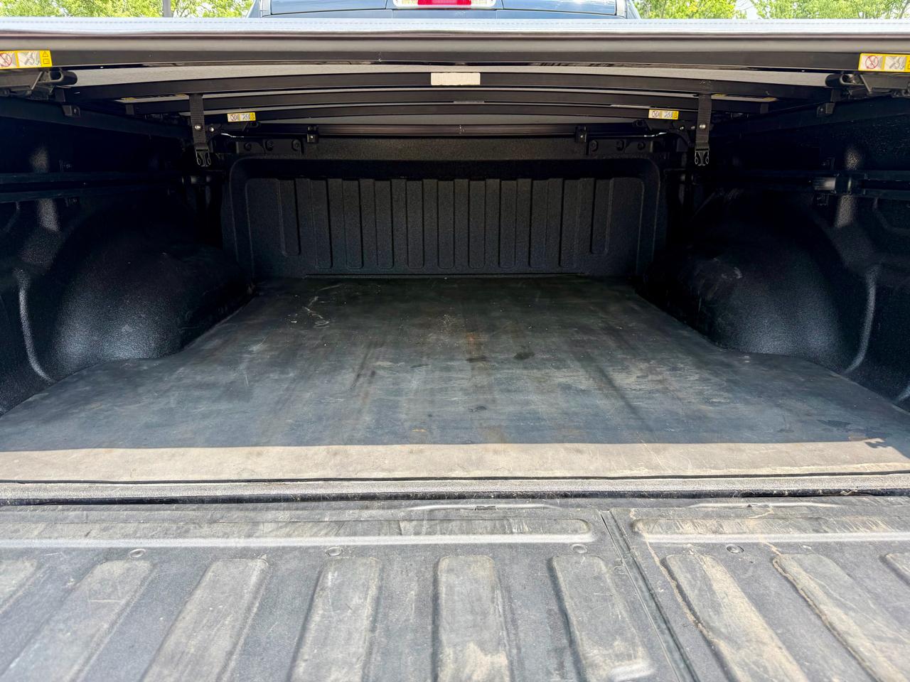 RAM 1500 Laramie 4x4 Crew Cab 5'7" Box 2022