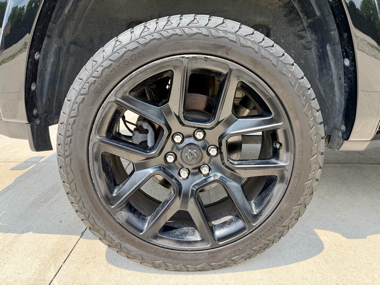 RAM 1500 Laramie 4x4 Crew Cab 5'7" Box 2022