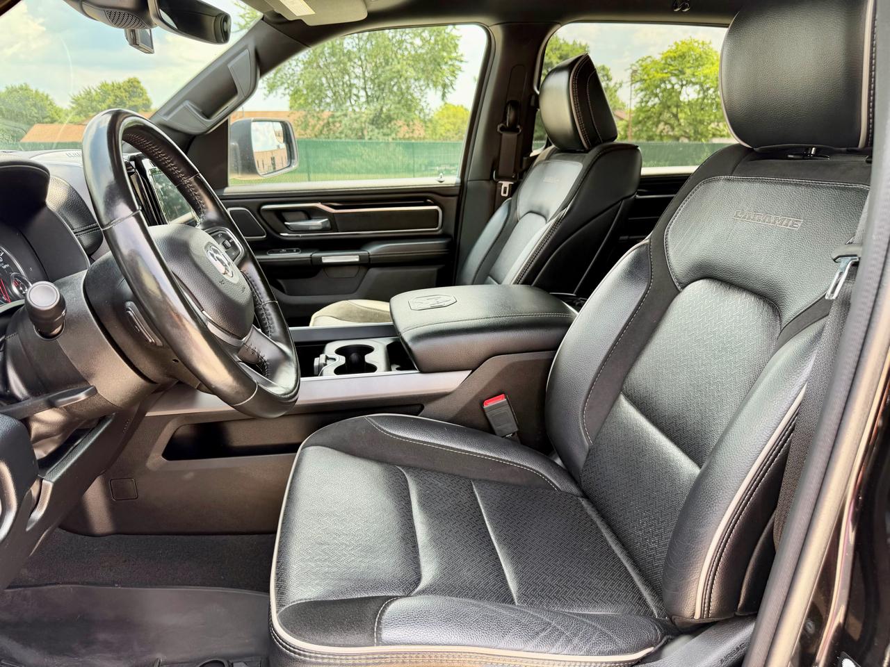 RAM 1500 Laramie 4x4 Crew Cab 5'7" Box 2022