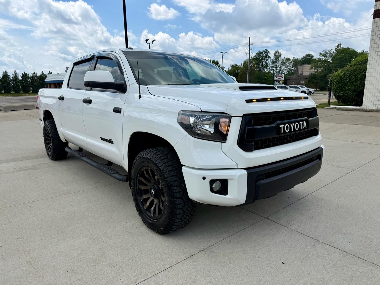 Toyota Tundra 4WD Truck CrewMax 5.7L V8 6-Spd AT SR5 (Natl) 2016