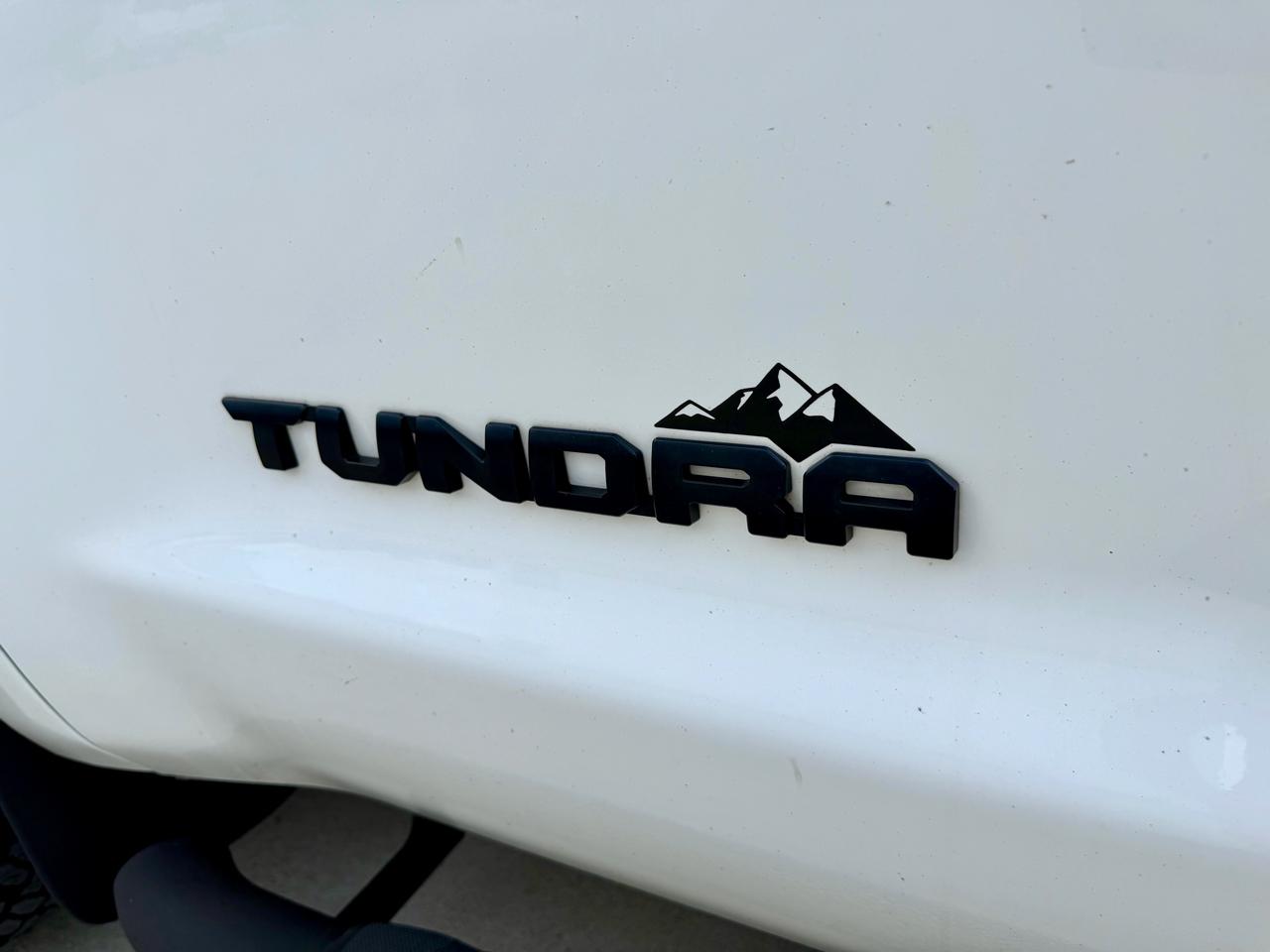 Toyota Tundra 4WD Truck CrewMax 5.7L V8 6-Spd AT SR5 (Natl) 2016