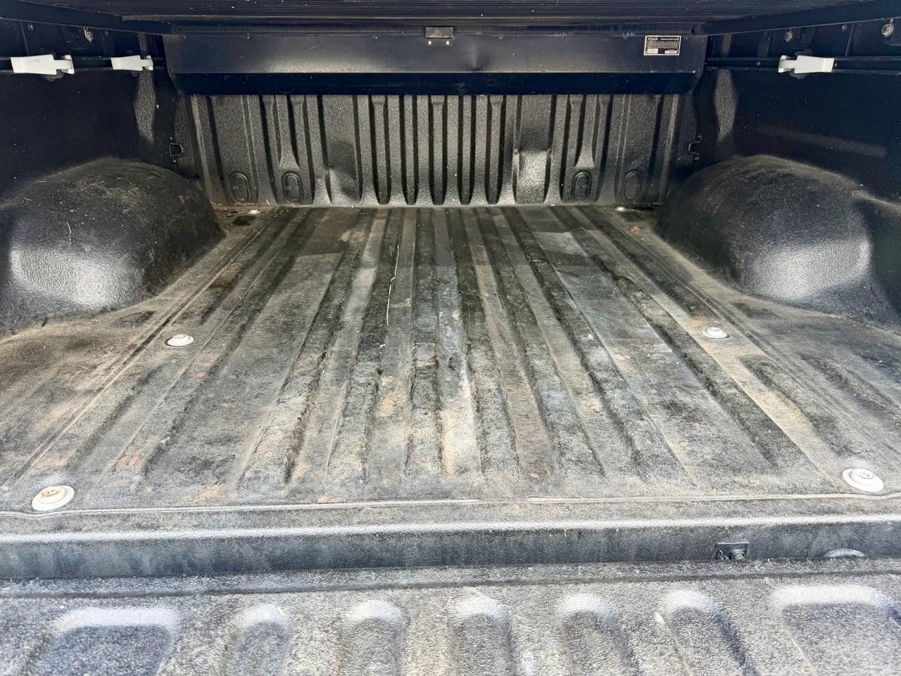 Toyota Tundra 4WD Truck CrewMax 5.7L V8 6-Spd AT SR5 (Natl) 2016