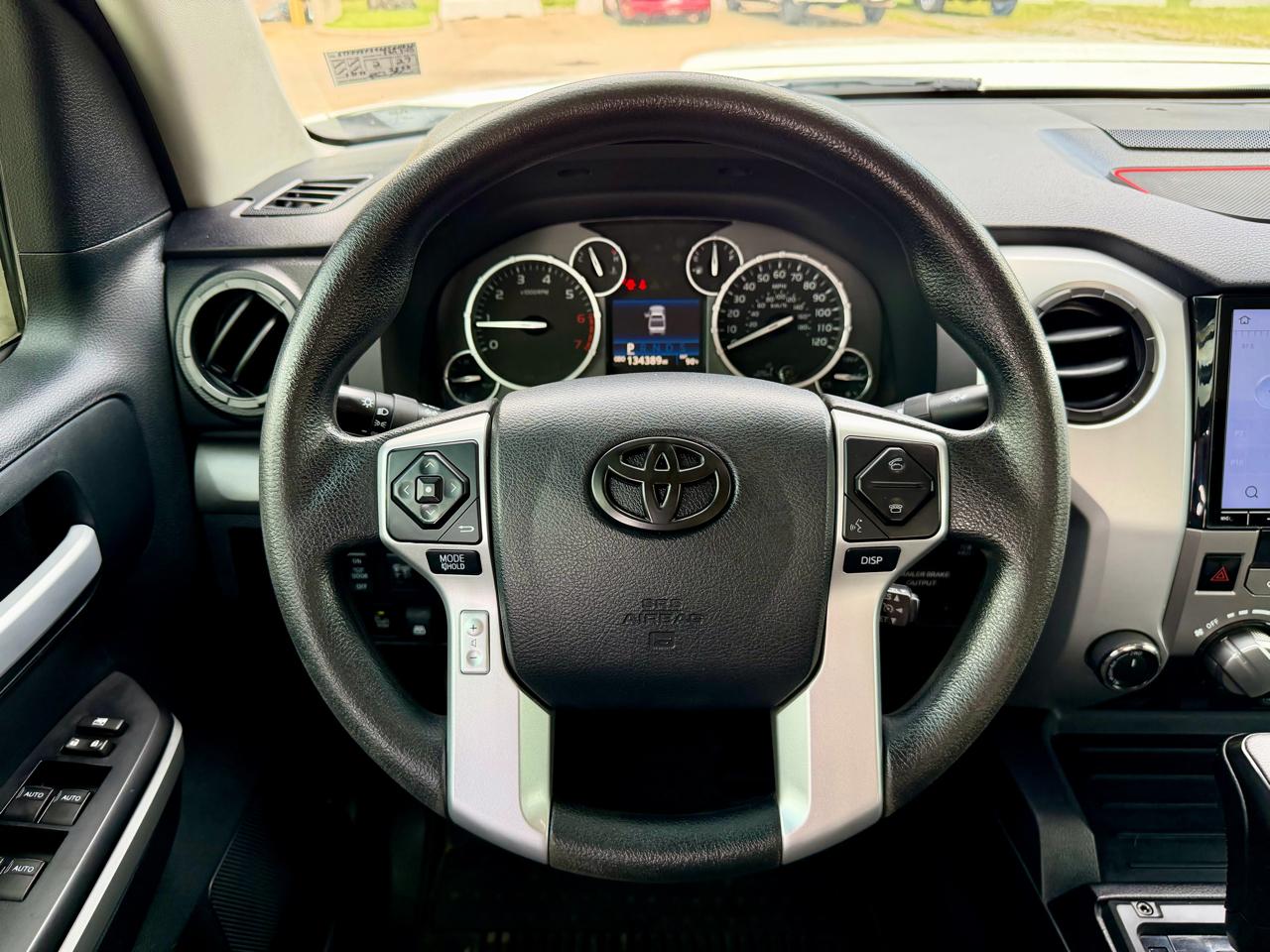 Toyota Tundra 4WD Truck CrewMax 5.7L V8 6-Spd AT SR5 (Natl) 2016