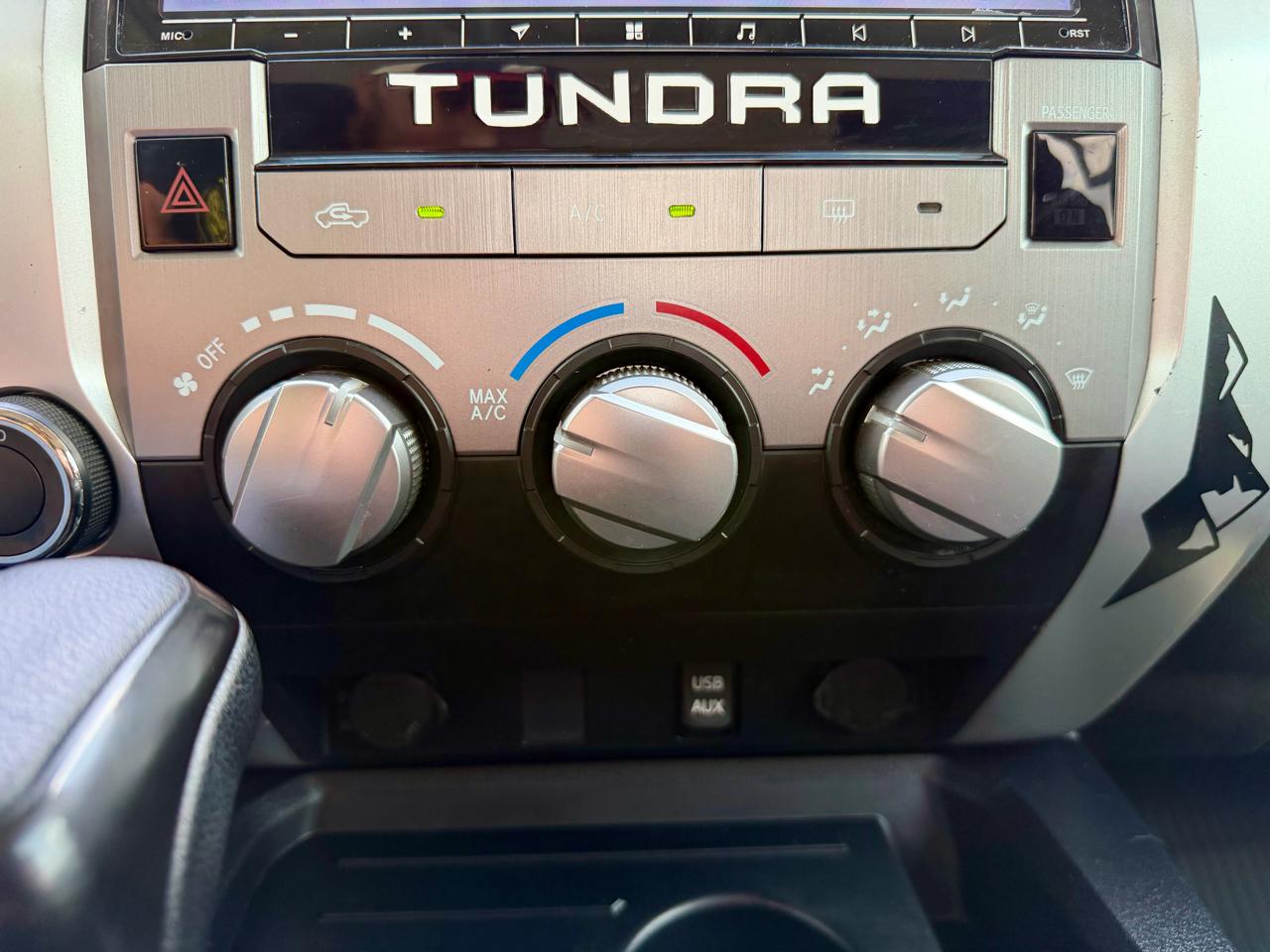 Toyota Tundra 4WD Truck CrewMax 5.7L V8 6-Spd AT SR5 (Natl) 2016